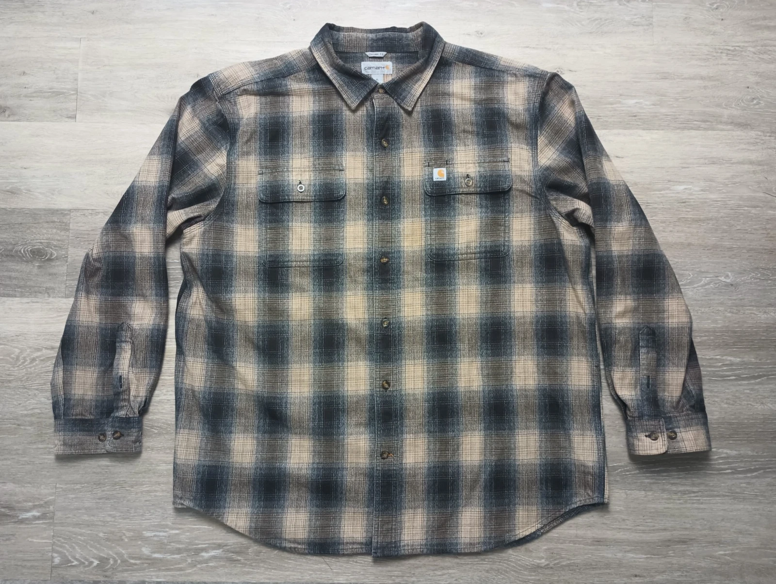 Carhartt Flannel Shirt Heavyweight Cotton Mens XL Plaid EUC Original Fit Outdoor
Opens in a new wind