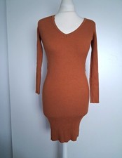 Women’s Size 8 Brown Ribbed Knit V-Neck Long Sleeve Bodycon Knee Dress