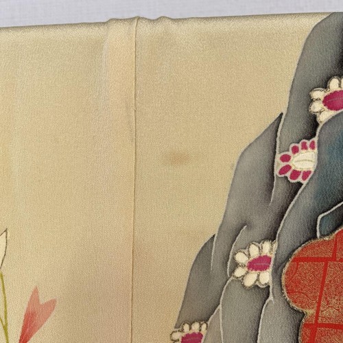 Antico abito kimono in pura seta giallo acqua fiori nella splendida I-2494 - Foto 4 di 12
