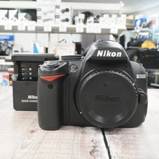 Corpo Nikon D3000 usato - 691 azionamenti - 12 mesi di garanzia