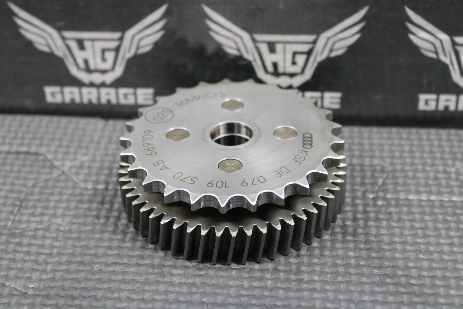 Lamborghini Gallardo 2004 Camshaft sprocket P/N 07L109565D