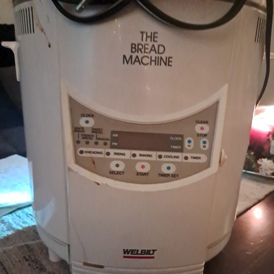 #ad Welbilt The Bread Machine Maker ABM 100 4 White Dome Top 2lb Loaf Made In Japan $47.00