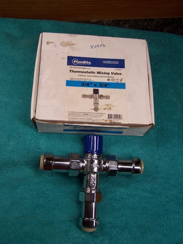 New Jones Stephens C77469LF Plumbite 3/4"x3/4" Push On Thermostatic Mixing Valve - Picture 1 of 2