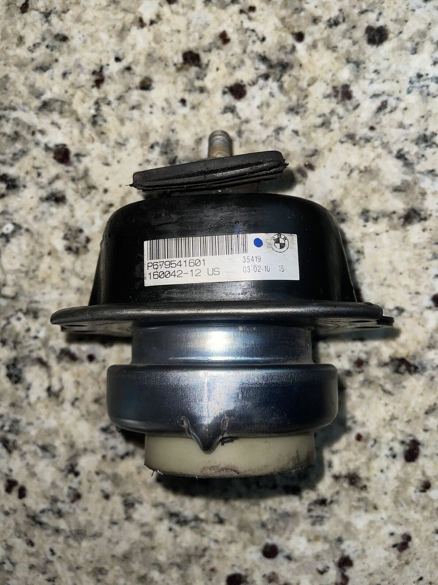 BMW X5 F15 2014 4.4 Petrol 423kW Engine mount bracket P679364202 