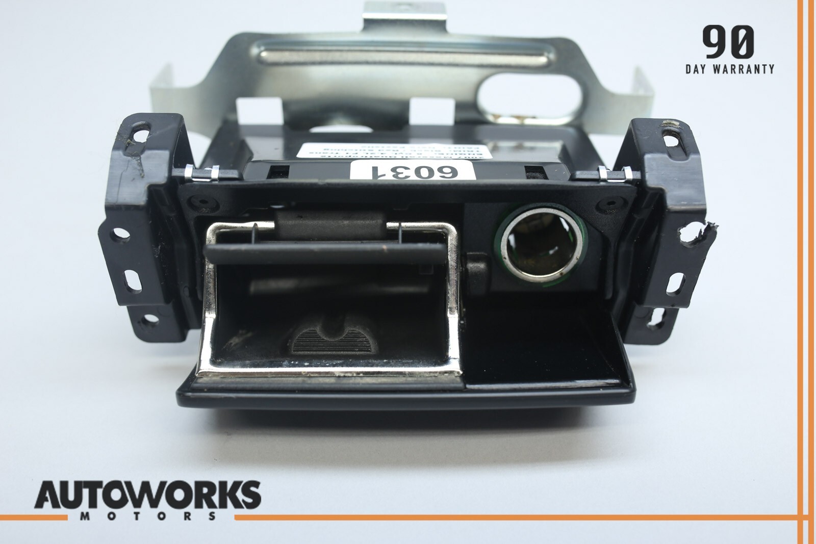 05-08 Maserati Quattroporte M139 Rear Center Console Ashtray w/ Power Socket OEM