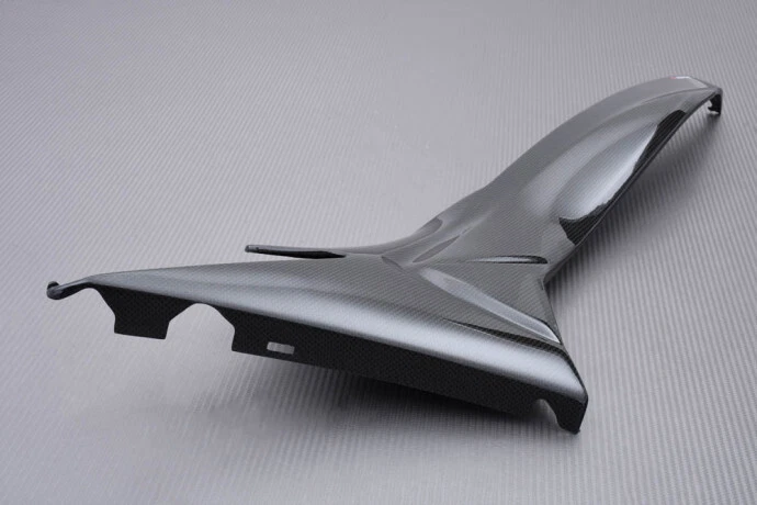 Углеродная правая крышка бака AKRAPOVIC SUZUKI GSXR 1000 2009-2016 01-04-09-0016 - Изображение 2 из 2