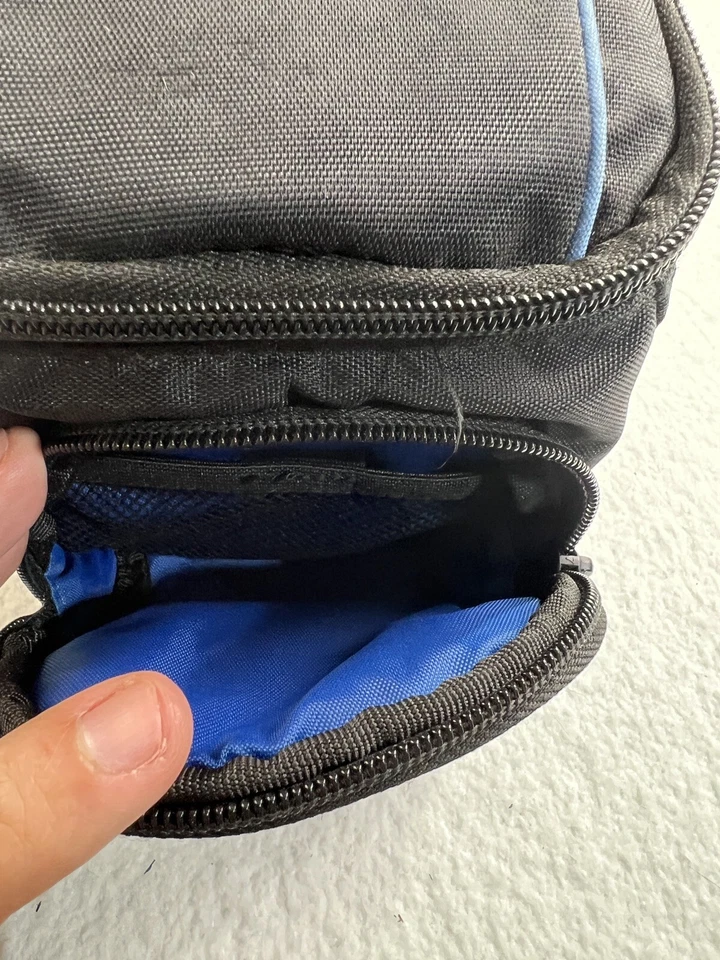 Case Logic Camera Bag with Shoulder Strap & Belt Loop Carry Case - Image 4 of 4