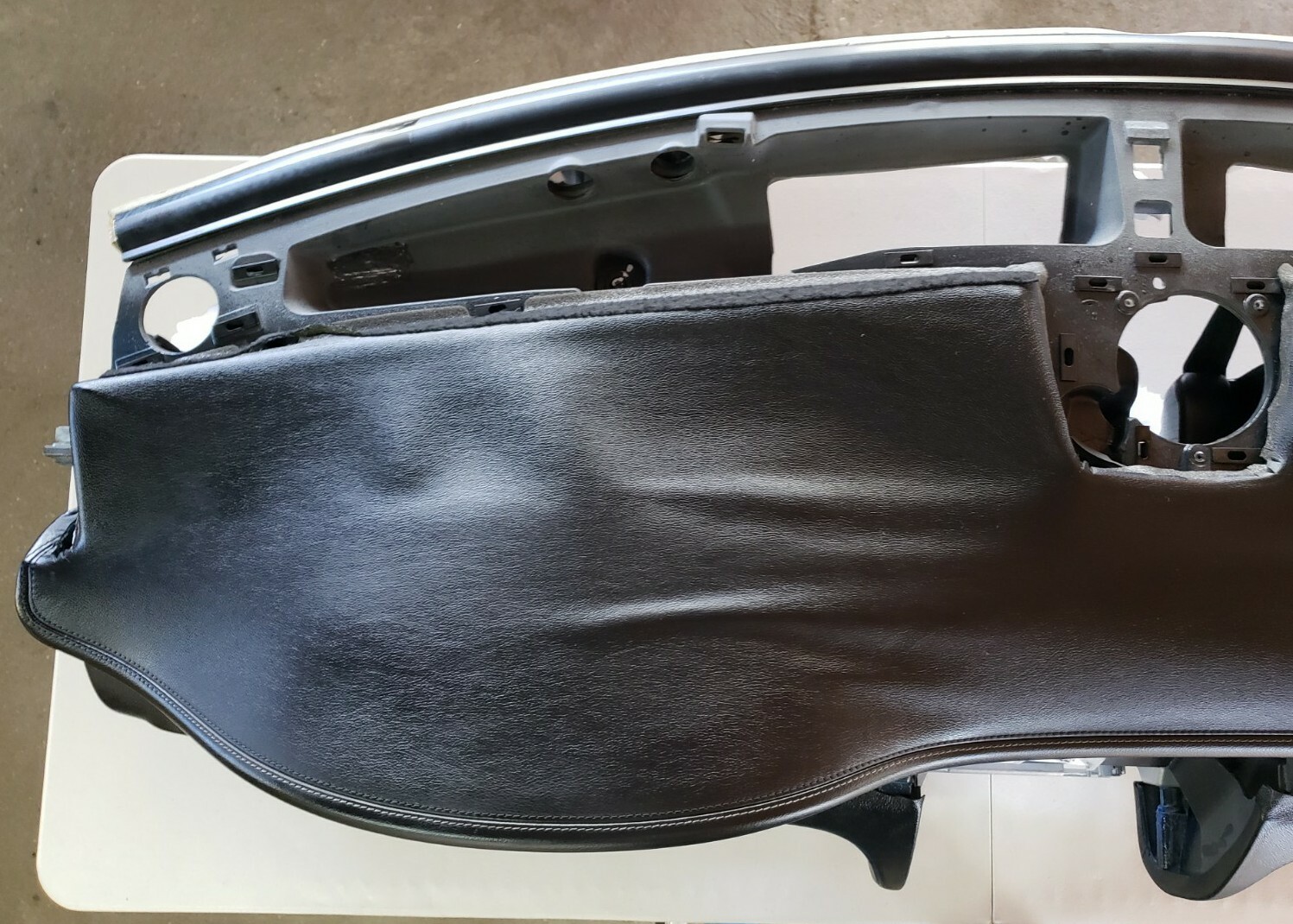 2014-17 Maserati Quattroporte Genuine Dashboard Dash Pad (NO SHIPPING)