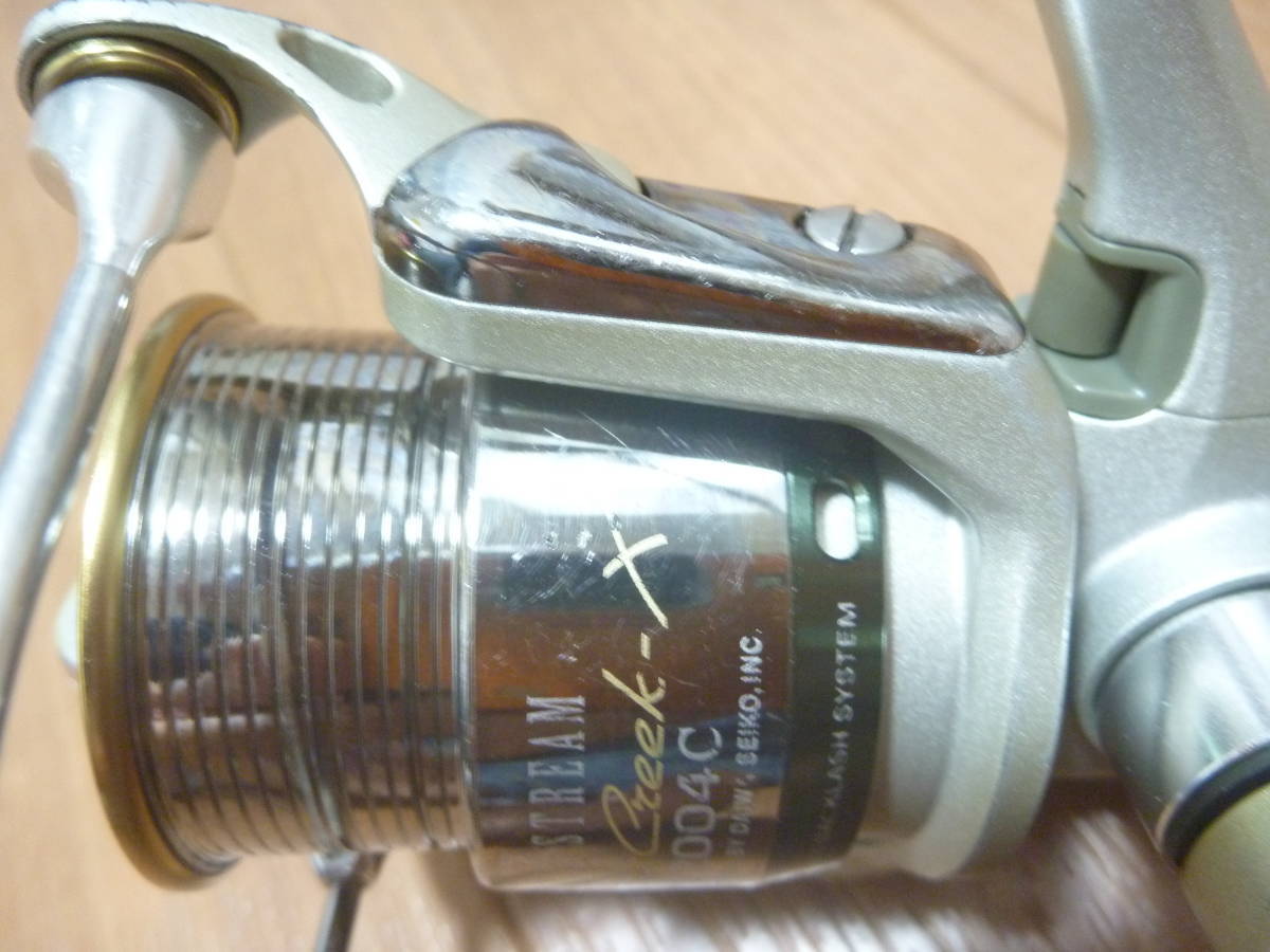 Daiwa SilverCreek X 2004C /fishing /Reel /some scratches and