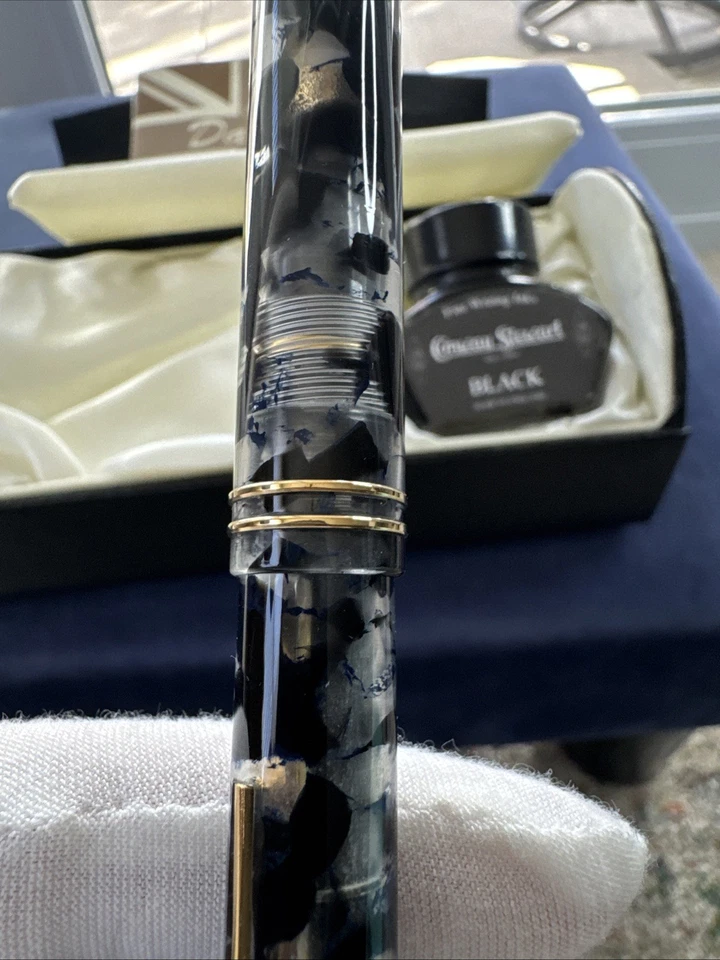 PLUMA ESTILOGRÁFICA CONWAY STEWART DANDY 18 CT NUEVA EN CAJA EXCELENTE N/COMO NUEVA LIMITADA 55/500 Foto 3 de 4