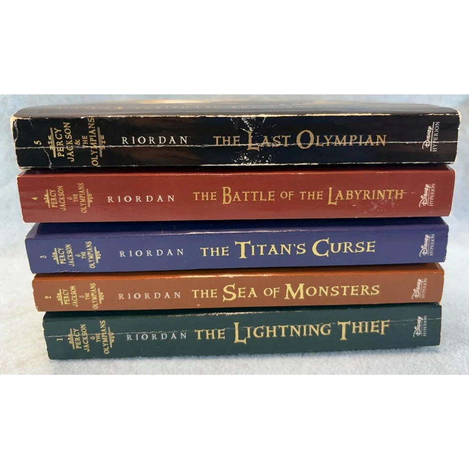 Percy Jackson and the Olympians Rick Riordan original cover art paperback books - Immagine 2 di 4