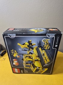 LEGO 42028 Technic Bulldozer New in Box Unopened