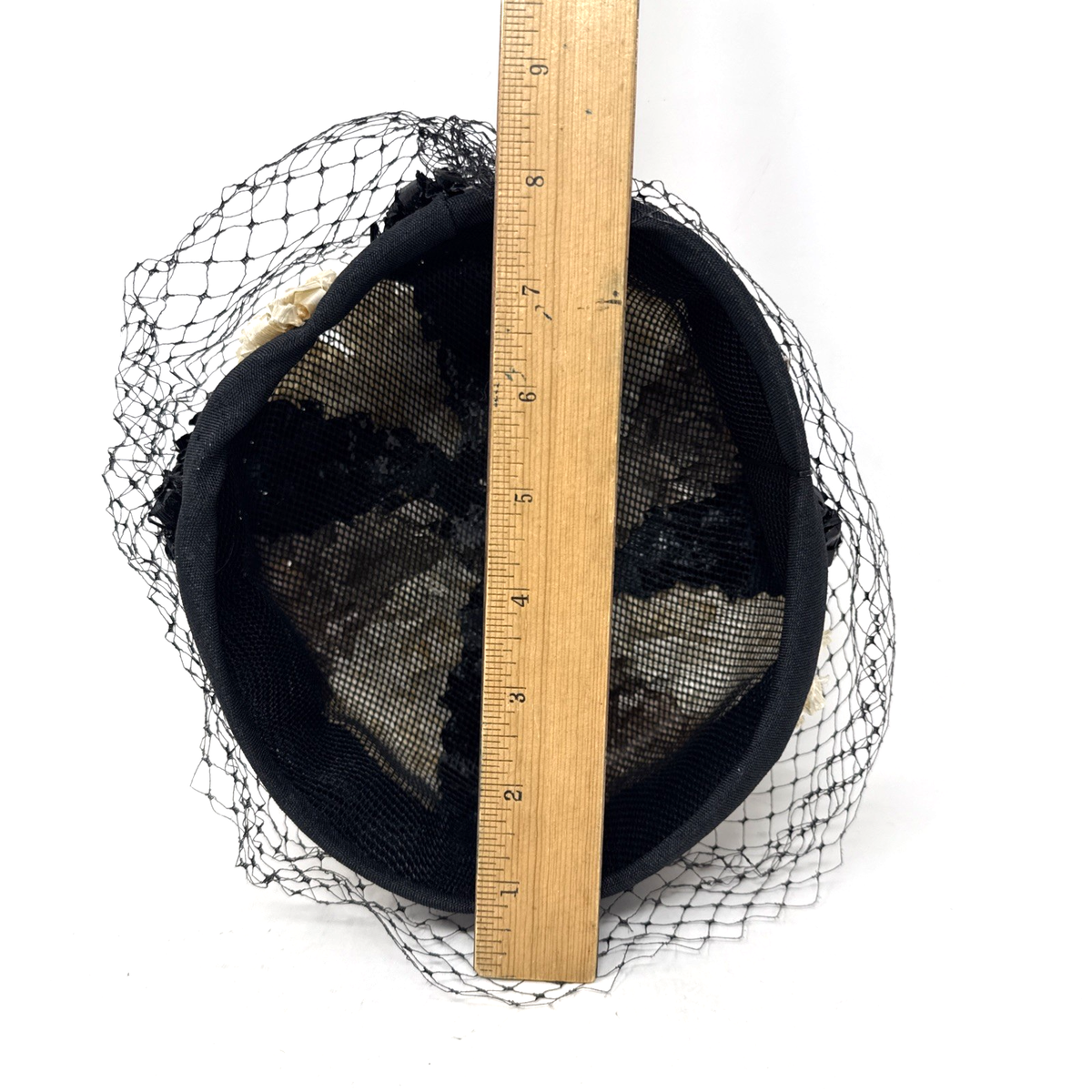 VTG 1950s Pillbox Hat Net Veil Womens Black Cream Taupe  display picture 3