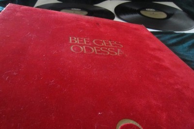 BEE GEES    ODESSA      VINYL WIE NEU / MINT DOPPELALBUM ''VELVET COVER''