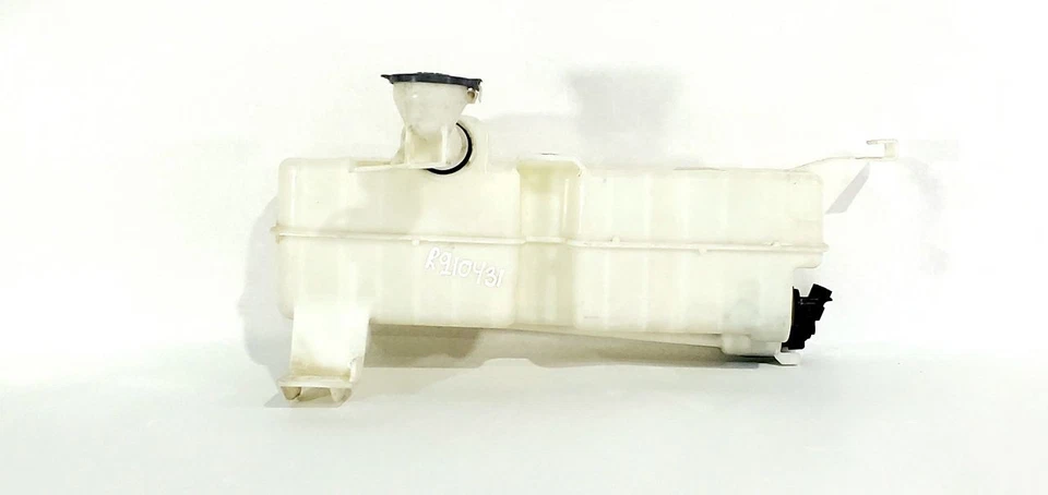 Depósito de líquido de lavadora usado se adapta a: Nissan Titan XD 2017 grado A Foto 2 de 4