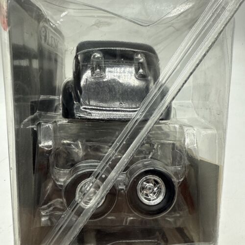 TESTORS 1/24 Ultra Detail Platinum 1937 Ford Custom Diecast Kit NEW in Box - Picture 3 of 6