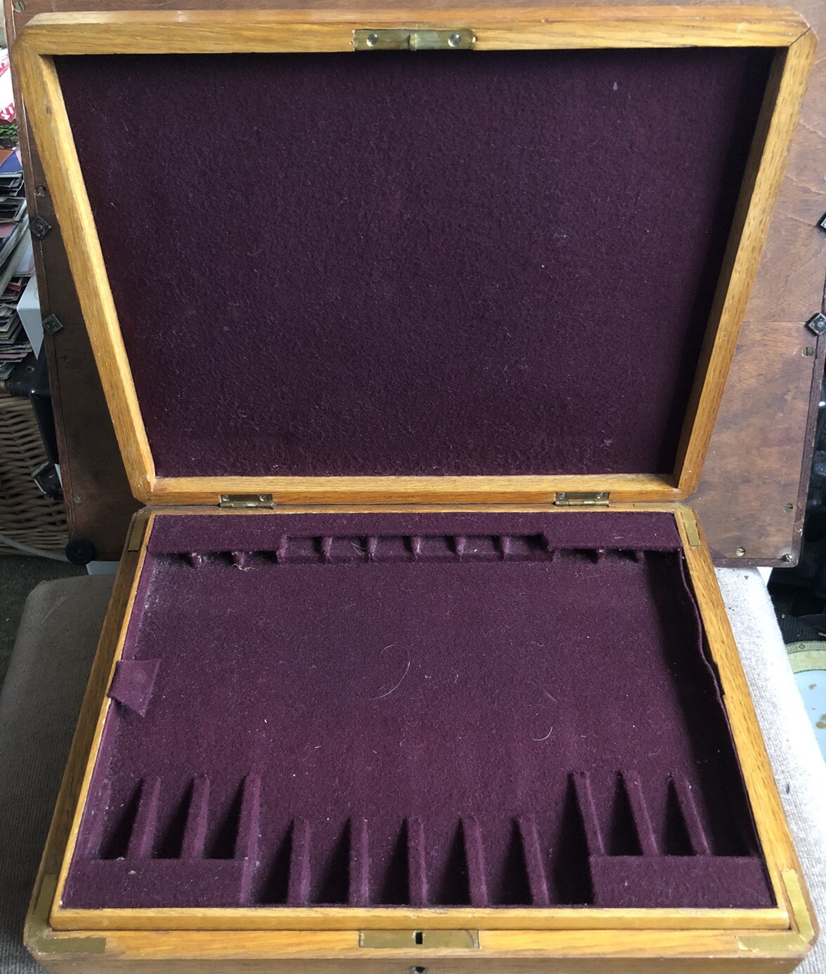 Vintage wooden cutlery box of high quality holds 24 items Brass