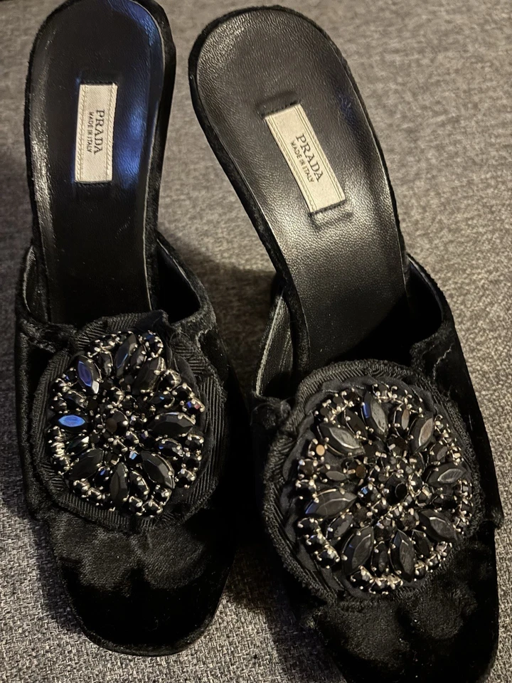 Mules de terciopelo negro Prada talla 36 Foto 3 de 4