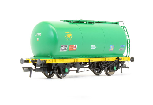 Bachmann gebrauchter 37-575A TTA Kesselwagen BP grün '37086' | Condition: Used