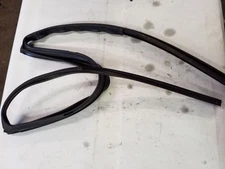 Right Rear Inside Door Glass Track Seal Fits 11 12 13 14 15 16 17 Honda Odyssey