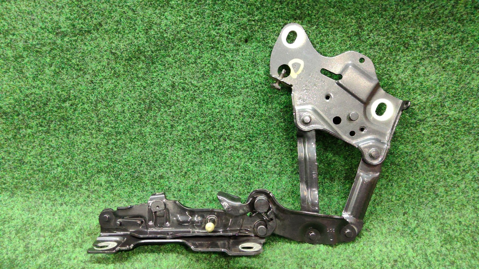 2020-2023 BMW X6 M50i Hood hinge left ARCTIC GRAY METALLIC/C27 OEM 41009477741