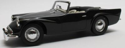 1:18 Cult Models CML117-1 Daimler SP250 Dart black 1959-1964