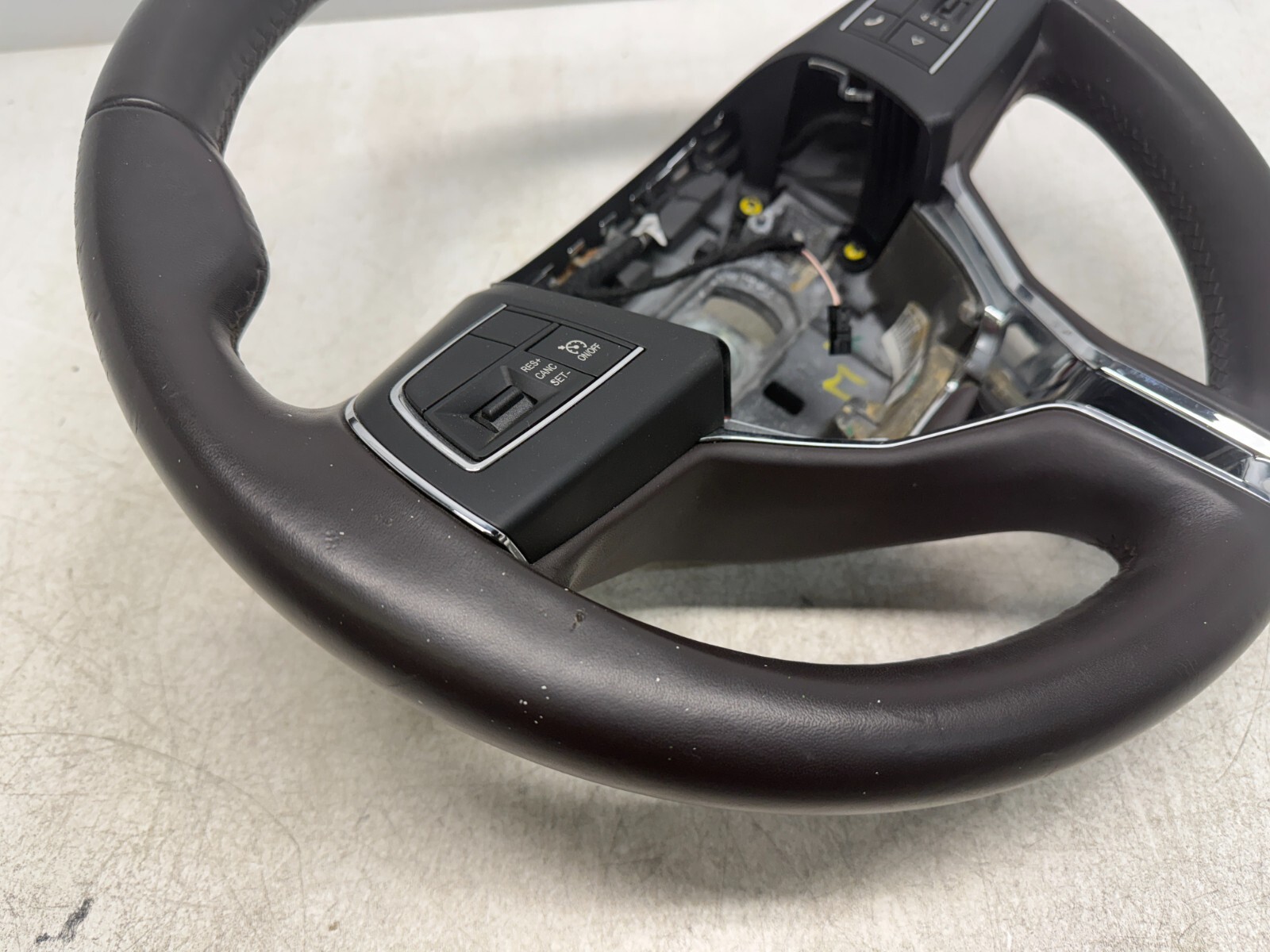 P50165 2014-2017 Maserati Quattroporte Ghibli Steering Wheel SEE PIC 06700116670