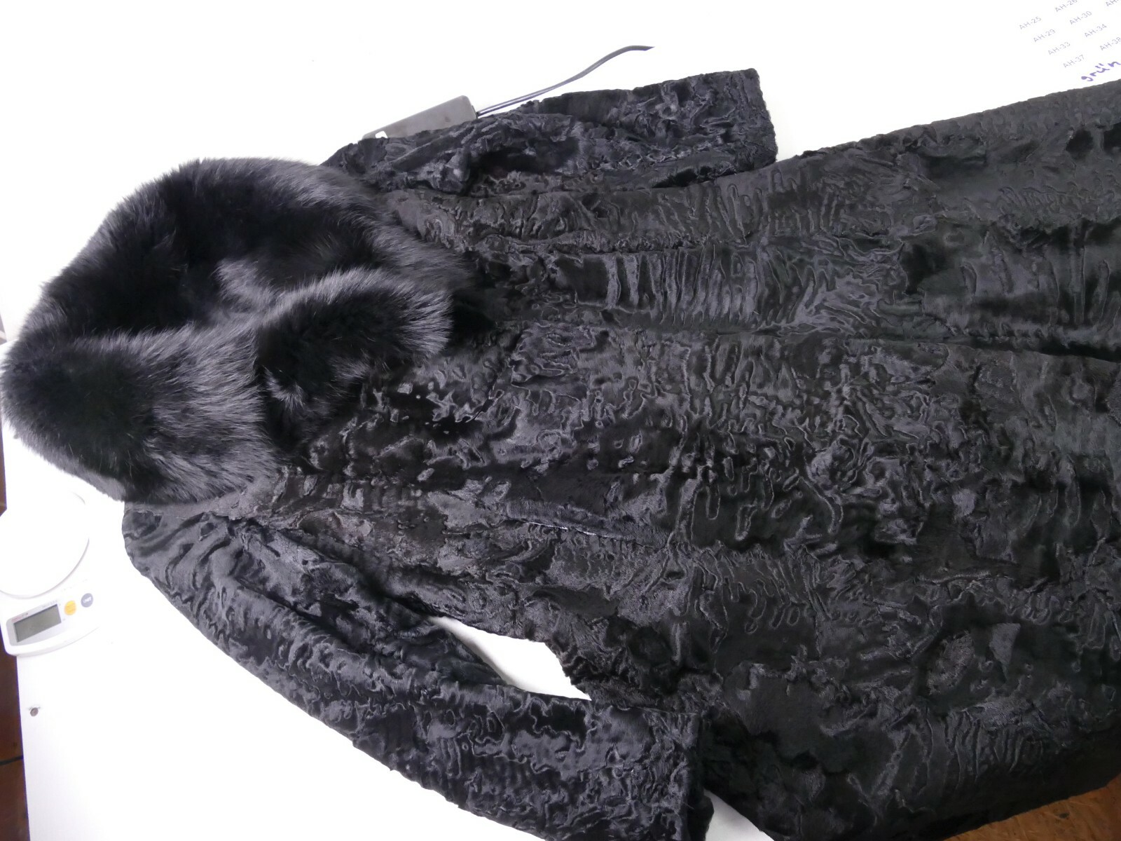 Wide tail coat fox collar black size 38 rarely worn mint condition AH22 image 3