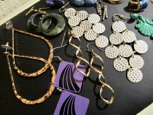 Vintage Lot 9 Pair of Vintage to Now Earrings Pierced Classic & Fun - Picture 2 of 5