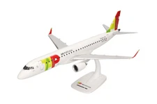 Herpa 614207 TAP Express Embraer ERJ-195 CS-TTY Desk Top 1/100 Model AV Airplane
