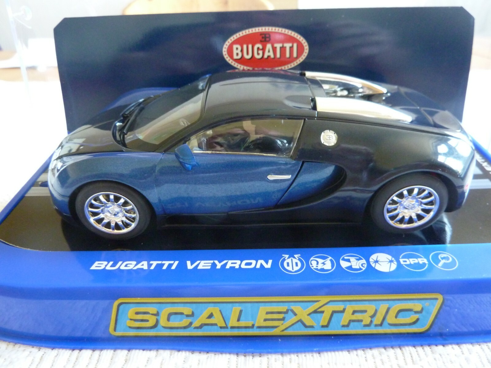 scalextric bugatti veyron
