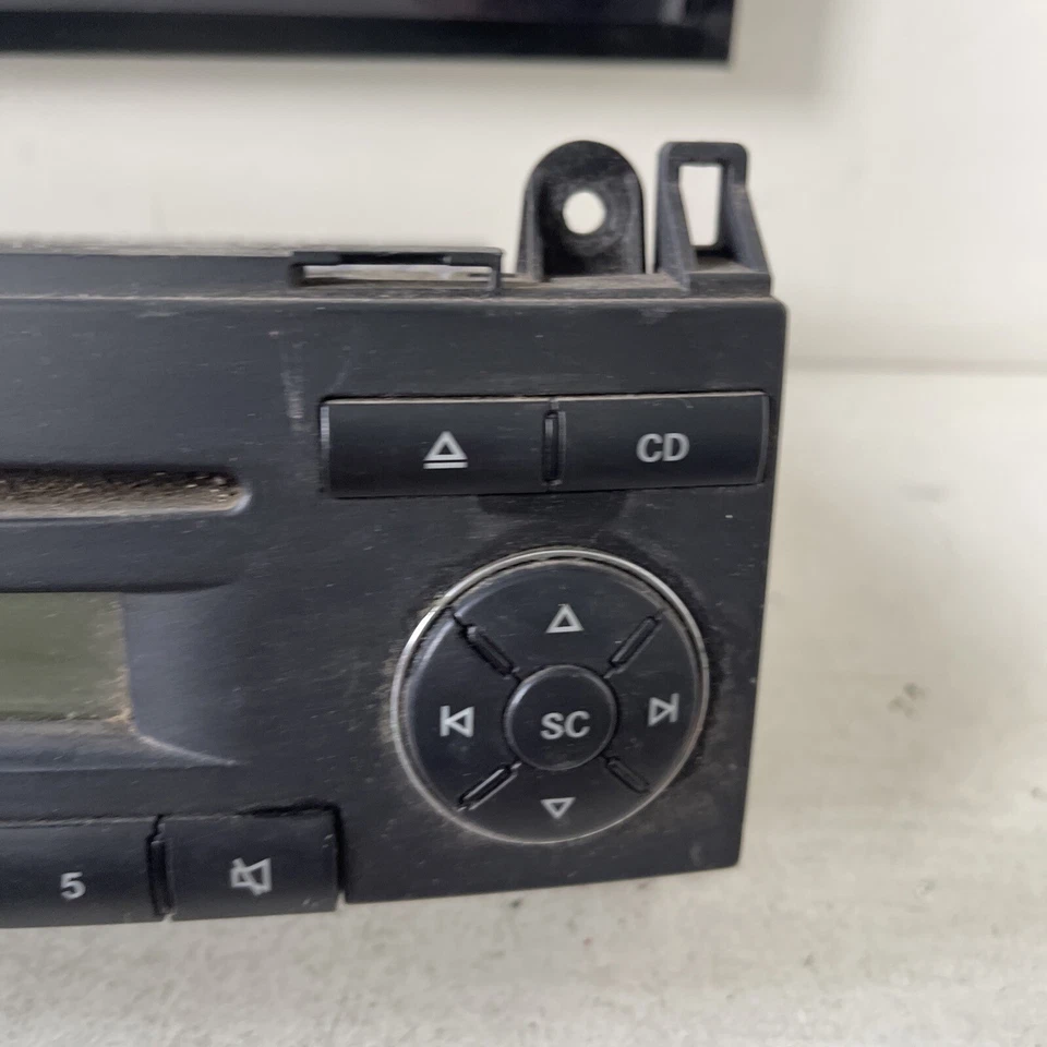 Becker BE7076 CD Radio A9068200286 Mercedes Sprinter 315Cdi 906 Mod 06 - Bild 2 von 4