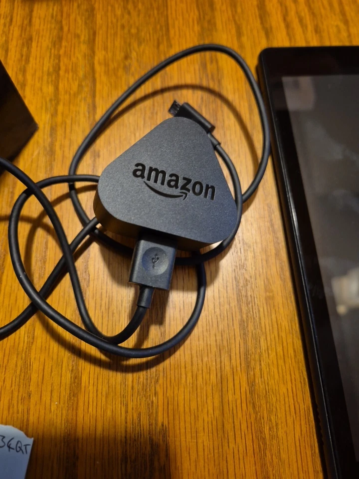 Amazon Fire HD 8 (7th Generation) 32 GB, 8 in - Good condition (SX034QT) - Image 3 of 4