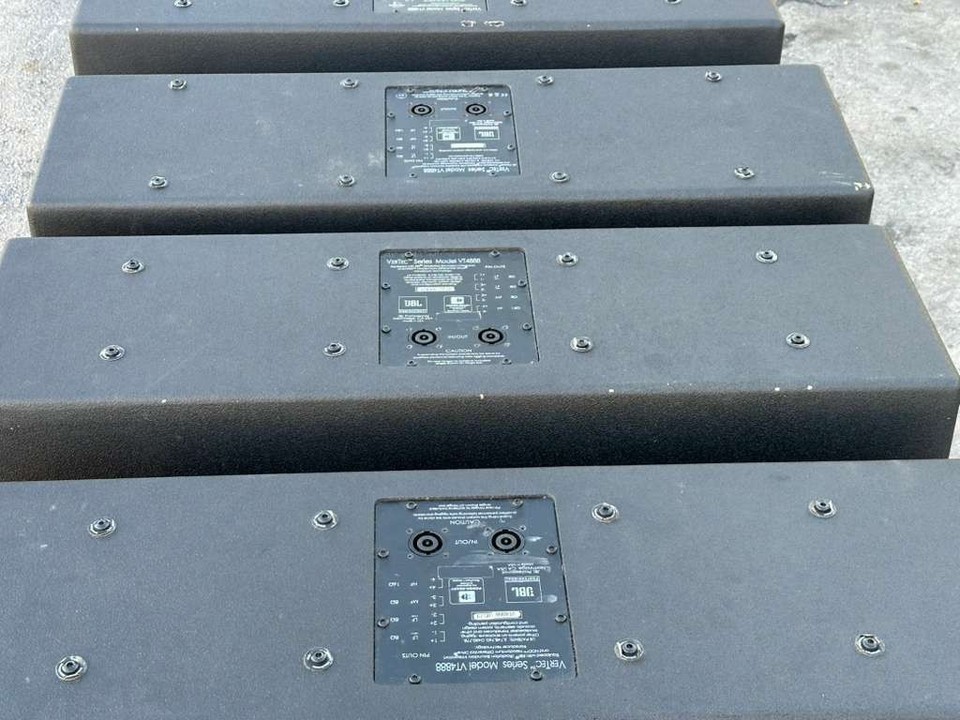 JBL Vertec VT4888 Tri-Amplified 3-Way Line Array Speaker W/Cover. (LOT ...