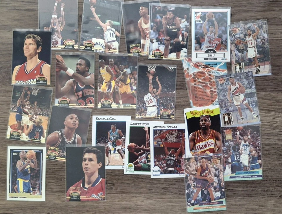 Lote de tarjetas de baloncesto - 120+ cartas - Fleer, Hoops, Upper Deck - Stars, Rookies Com Foto 3 de 4
