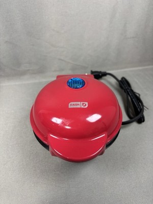 DASH Red MINI PIE MAKER MAKES 4'' PIES  PERFECT DESSERT Works