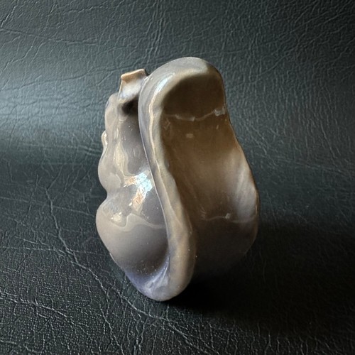 ROYAL COPENHAGEN DENMARK No.982 GLOSSY DARK BROWN PORCELAIN SQUIRREL FIGURE - Picture 4 of 7