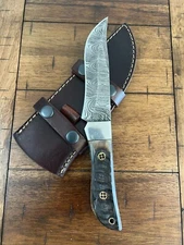 CUSTOM HANDMADE DAMASCUS RAM HORN HANDLE KNIFE, MOSAIC PIN & PREMIMUM SHEATH R13