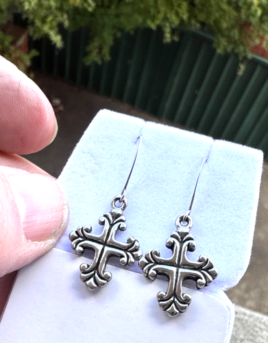 Lovely Vintage Silver Cross - fleur-de-lis Style - Earrings - Picture 19 of 24