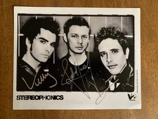 Stereophonics **Hand Signed** 10x8 Photo - 2005 - Excellent Condition