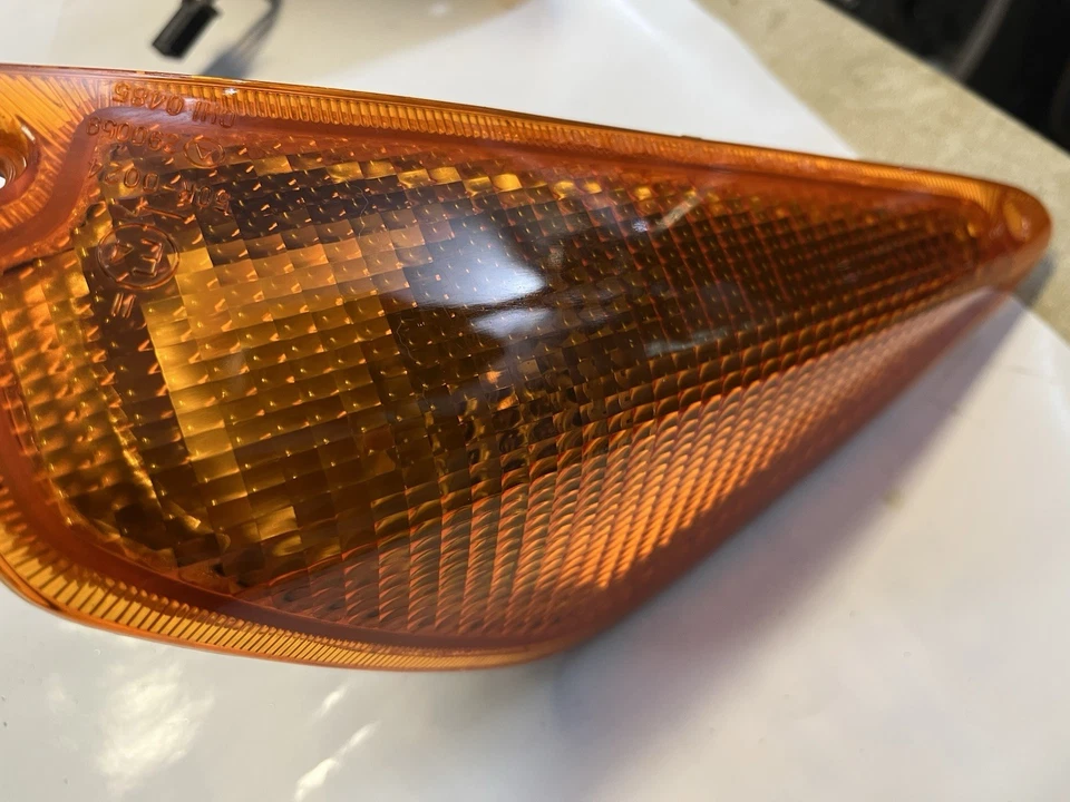 Yamaha Venture Royale 1300 Cc 1987 OEM intermitente derecho e izquierdo con pernos Foto 4 de 4