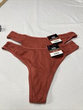Women  s 2 Pack Size M 7-9 Cotton Thongs no Boundaries New With Tag