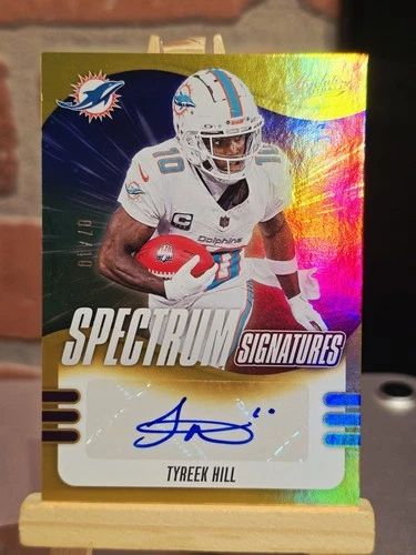 2025 Panini Absolute Tyreek Hill Gold (RAW)