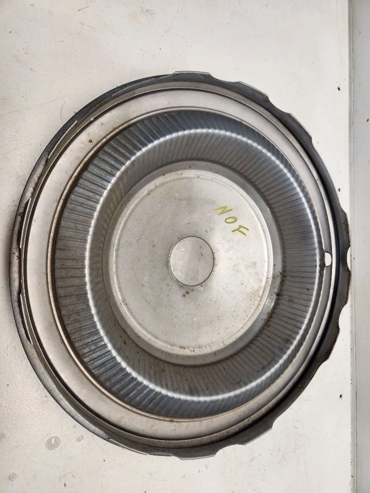 Cubierta de rueda Dodge Pickup 100 1977-78 - 15"/aluminio/ranura 40 *rasguños* Foto 4 de 4