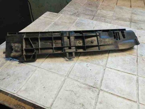 BMW 1 E87 Kühlerhalter 17107524912 2.00 Diesel 100kw 2009 21055143