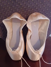 New Bloch Heritage Pointe Shoes