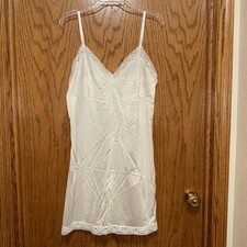 Vintage Ivory Wonder Maid Non Cling Nylon Slip Dress Size 38 USA MADE