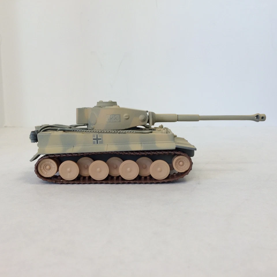 CORGI German Army Tanks: 66601 KING TIGER 1944 & 66501 TIGER MK I 1943 - Image 3 of 4