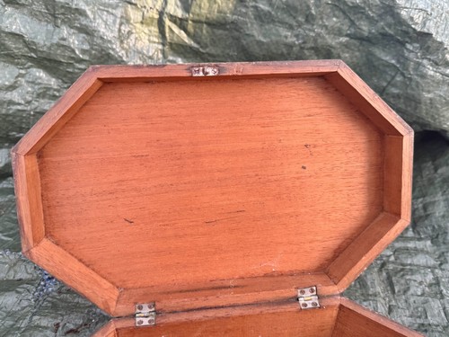 ANTIQUE OCTAGONAL LACQUERED WOODEN BOX STORAGE CASE WITH LOCK NO KEY WOOD - Picture 10 of 13