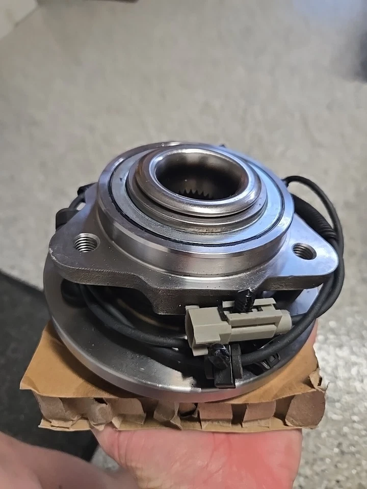 Conjunto de cojinete de rueda y buje para pasajero delantero Jeep Grand Cherokee 05-10 *NUEVO* Foto 2 de 4